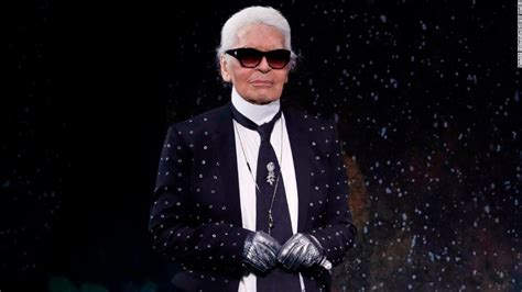 Karl Lagerfeld, pioneering fashion designer, has died .